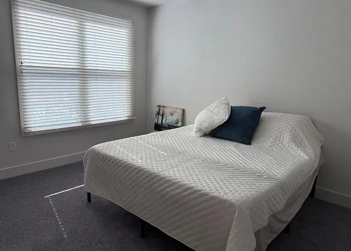 Experience The Of Worth Stylish In The Cultural District Apartment *