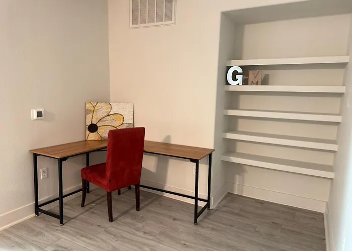 Experience The Of Worth Stylish In The Cultural District Apartment Fort Worth