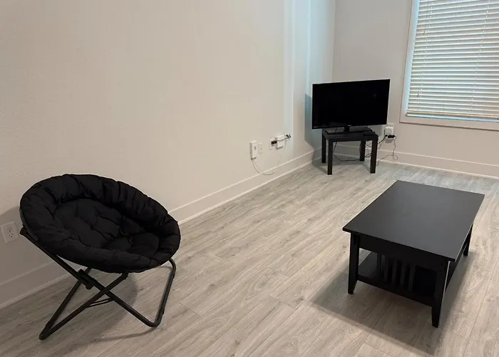 Experience The Of Worth Stylish In The Cultural District Apartment *